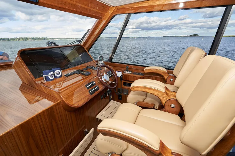 Slide: The Image of Helm Station - 10