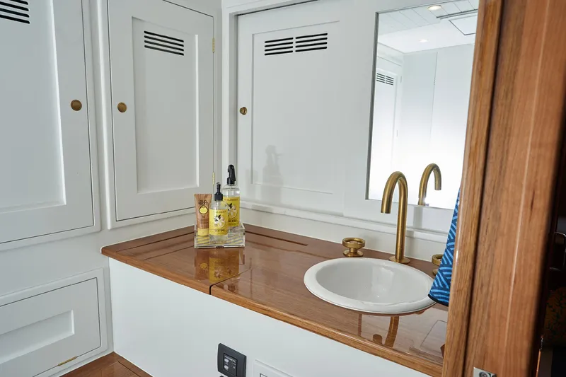 Slide: The Image of Head - 16