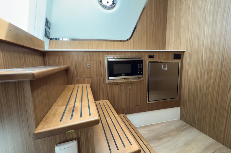 Slide: The Image of Cruisers Yachts 50GLS OB 2026 - 25