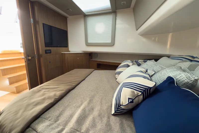 Slide: The Image of Cruisers Yachts 50GLS OB 2026 - 28