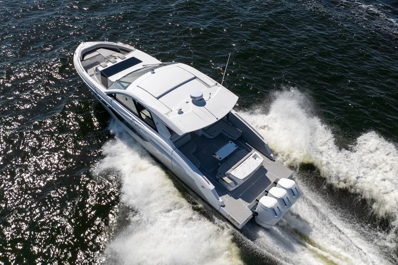 Slide: The Image of Cruisers Yachts 50GLS OB 2026 - 48