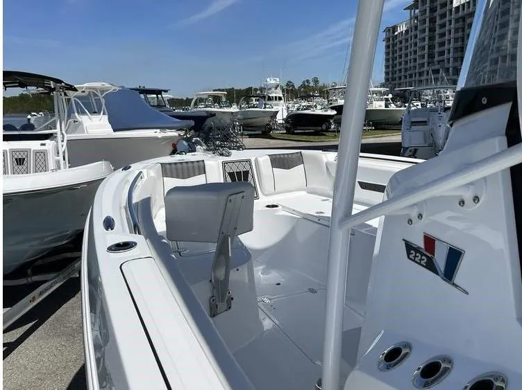 Slide: The Image of Wellcraft 222 Fisherman 2023 - 3