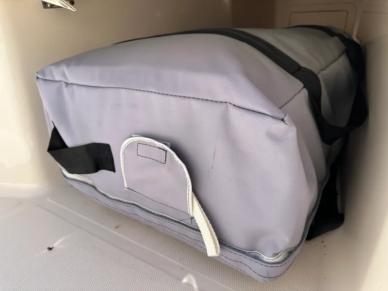 Slide: The Image of Grady-White 376 CANYON 2021 - 100