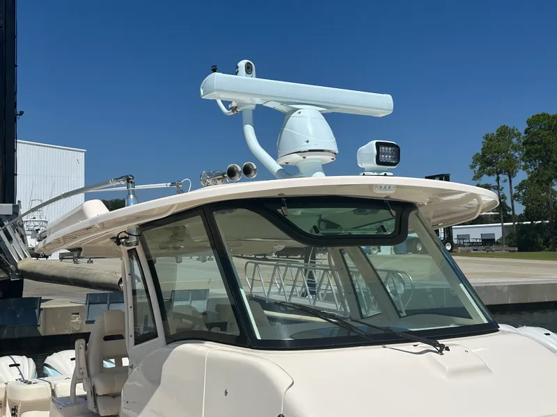 Slide: The Image of Grady-White 376 CANYON 2021 - 11