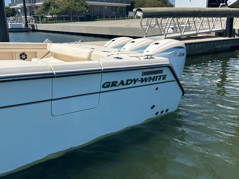 Slide: The Image of Grady-White 376 CANYON 2021 - 19