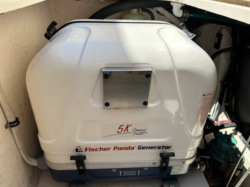 Slide: The Image of Grady-White 376 CANYON 2021 - 24