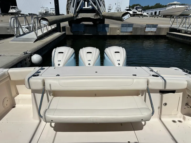 Slide: The Image of Grady-White 376 CANYON 2021 - 30