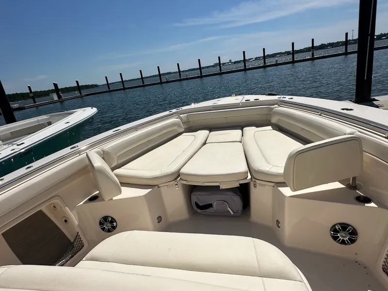 Slide: The Image of Grady-White 376 CANYON 2021 - 42