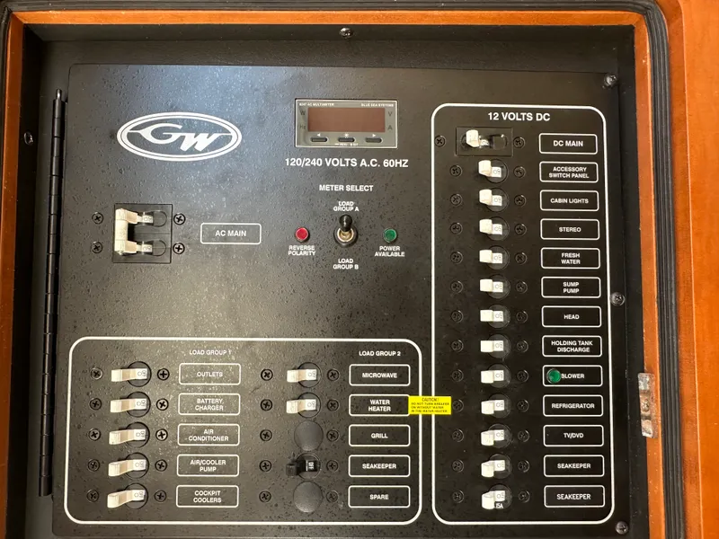 Slide: The Image of Grady-White 376 CANYON 2021 - 56