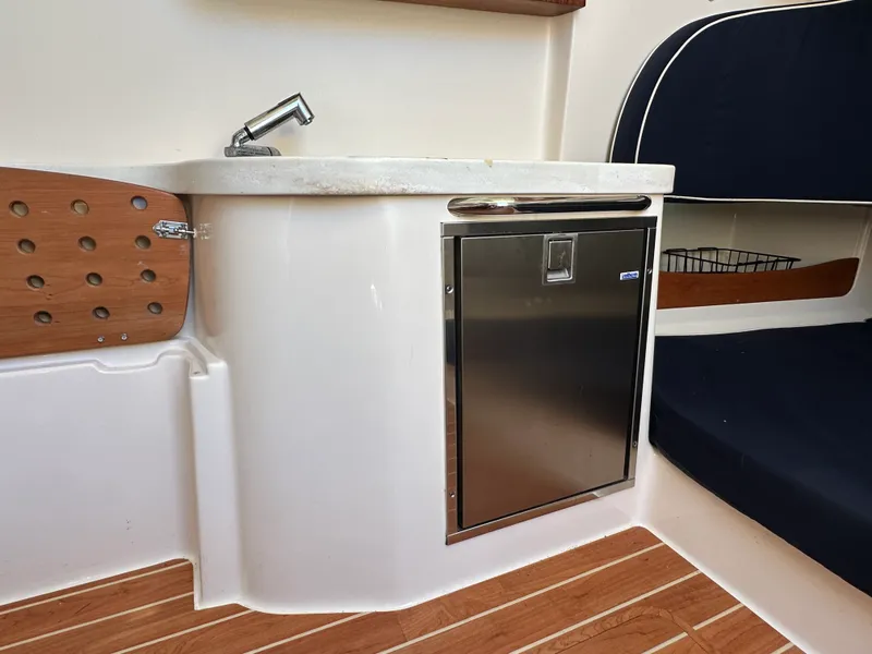 Slide: The Image of Grady-White 376 CANYON 2021 - 59