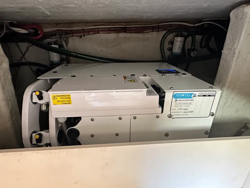 Slide: The Image of Grady-White 376 CANYON 2021 - 66