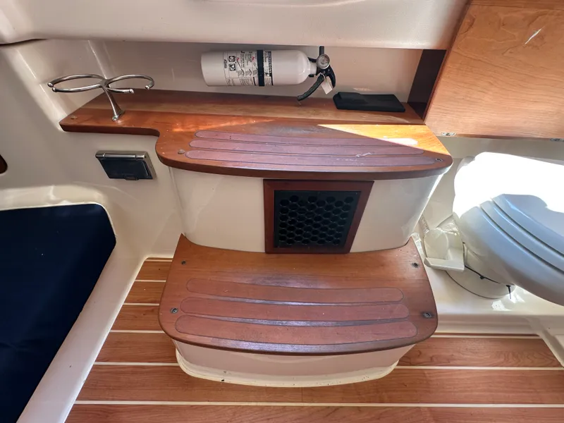 Slide: The Image of Grady-White 376 CANYON 2021 - 69