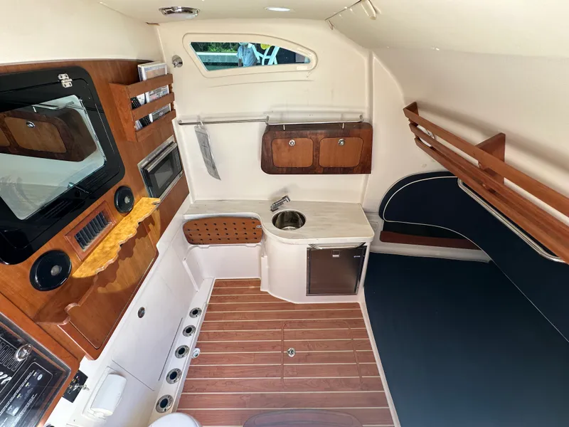 Slide: The Image of Grady-White 376 CANYON 2021 - 73