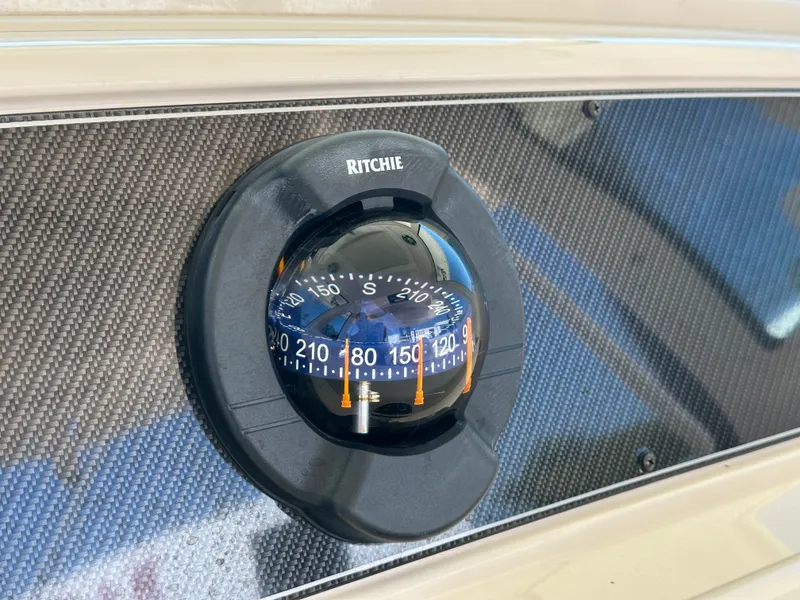 Slide: The Image of Grady-White 376 CANYON 2021 - 75