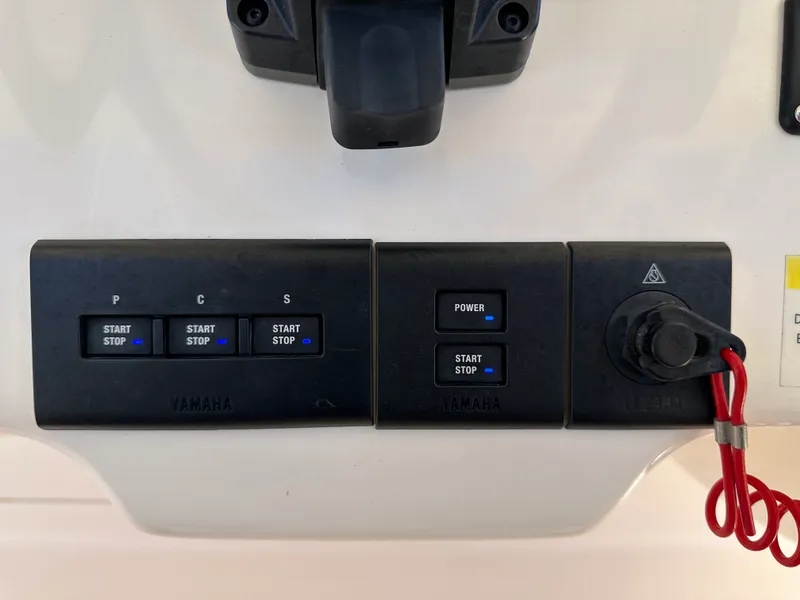 Slide: The Image of Grady-White 376 CANYON 2021 - 79