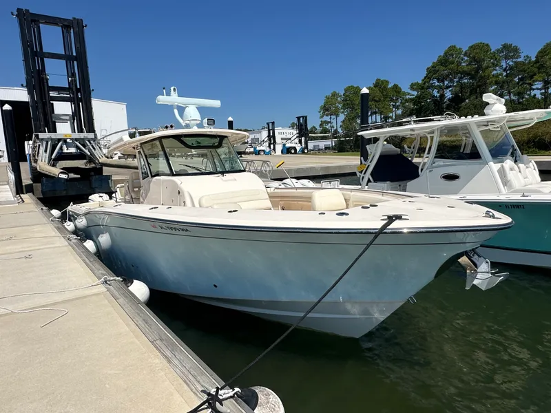 Slide: The Image of Grady-White 376 CANYON 2021 - 8