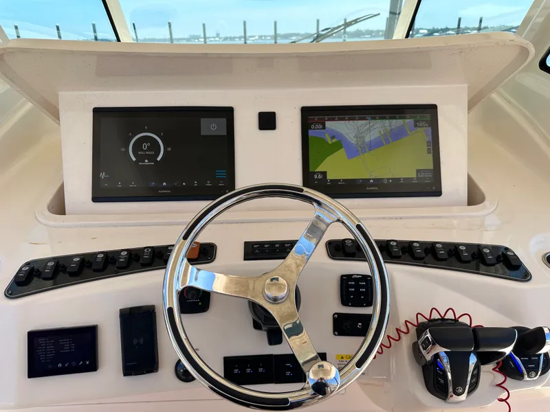 Slide: The Image of Grady-White 376 CANYON 2021 - 89