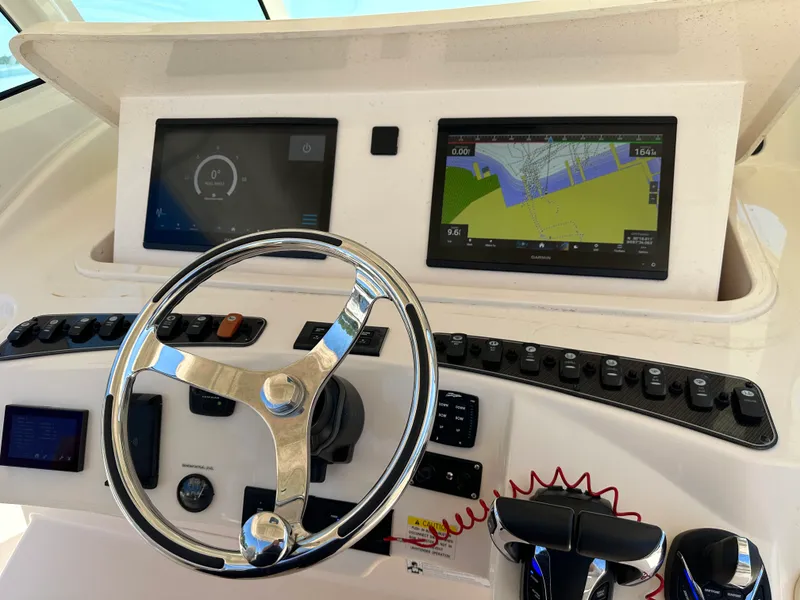 Slide: The Image of Grady-White 376 CANYON 2021 - 91