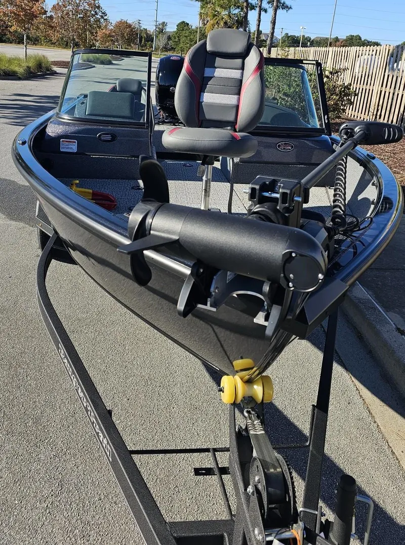 Slide: The Image of 2023 Ranger VS1882SC Angler fishing boat on trailer. - 7