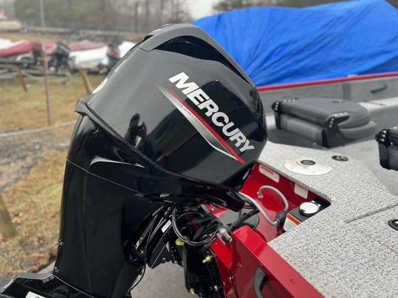 Slide: The Image of 2023 Tracker Pro Guide™ V-16 SC with Mercury outboard motor. - 4