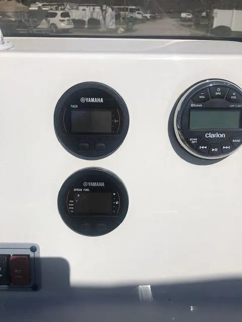 Slide: The Image of Dashboard of a 2024 Key West 189 FS boat with Yamaha and Clarion gauges. - 20
