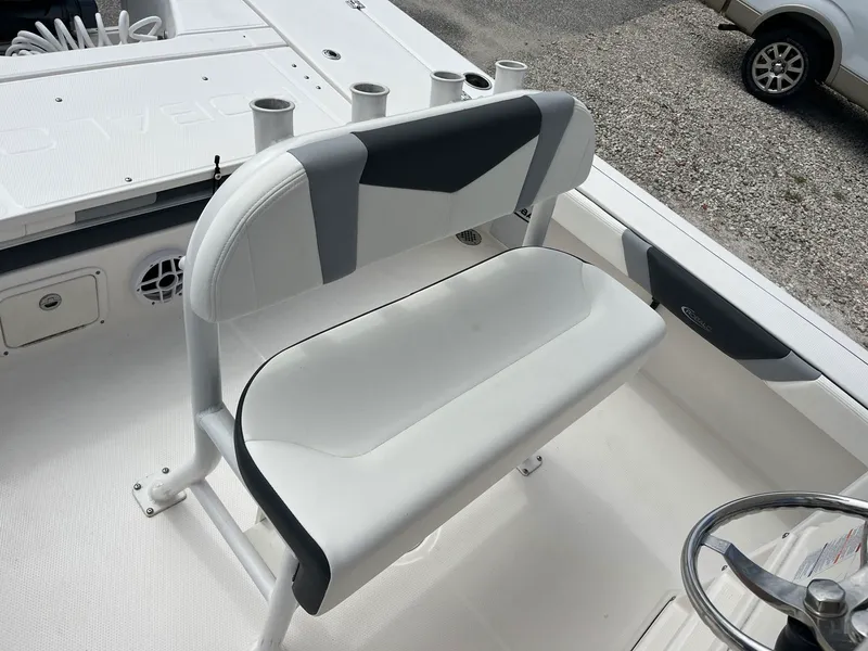 Slide: The Image of Robalo 226 Cayman 2024 - 10