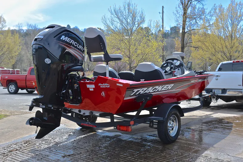 Slide: The Image of 2017 Tracker Pro Team 175 TXW fishing boat with Mercury outboard motor. - 14