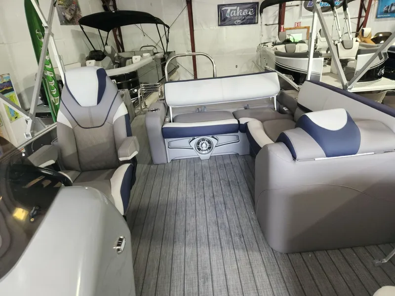 Slide: The Image of Tahoe Cascade 2385 Versatile Rear Bench 2024 - 3