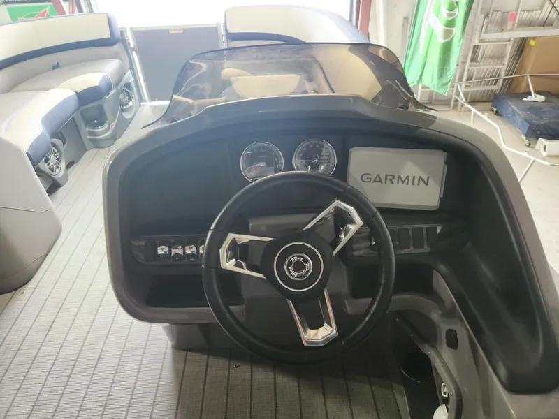 Slide: The Image of Tahoe Cascade 2385 Versatile Rear Bench 2024 - 7