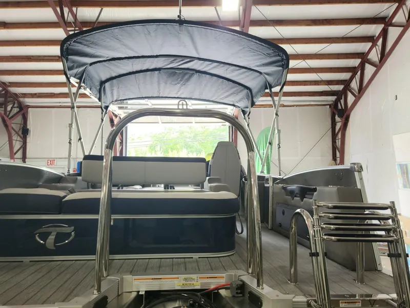 Slide: The Image of Tahoe Cascade 2385 Versatile Rear Bench 2024 - 9