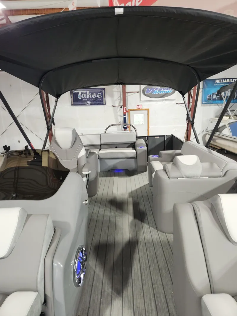 Slide: The Image of Tahoe Cascade 2585 Elite 2024 - 4