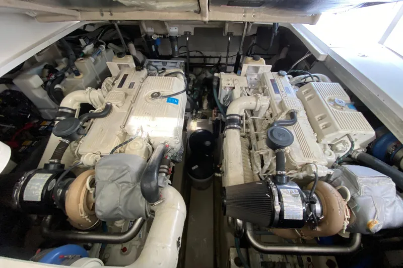 Slide: The Image of Engine room of a 2006 Sea Ray Sundancer 44 yacht with twin engines. - 31