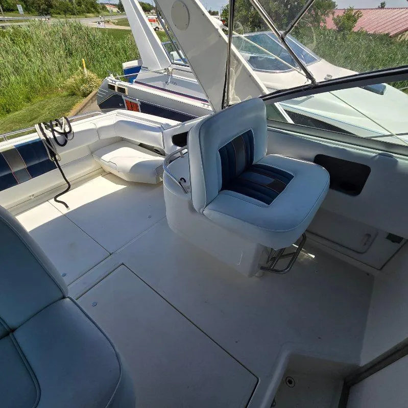 Slide: The Image of Sea Ray 330 Sundancer 1992 - 5