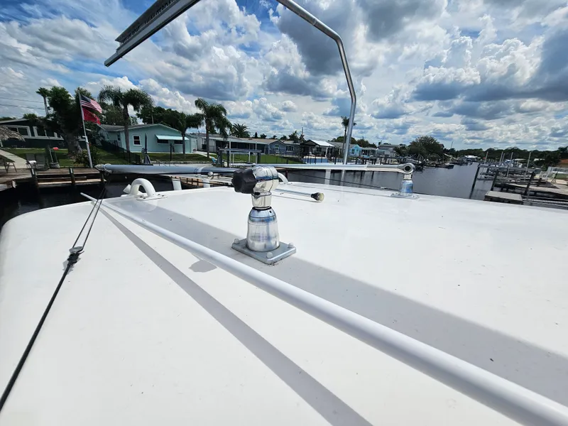 Slide: The Image of Robalo R272 2020 - 65