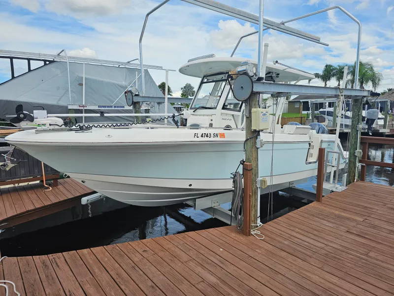 Slide: The Image of Robalo R272 2020 - 7