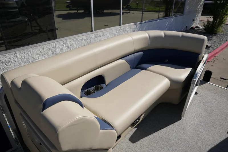 Slide: The Image of Premier 230 Sunsation 2023 - 13