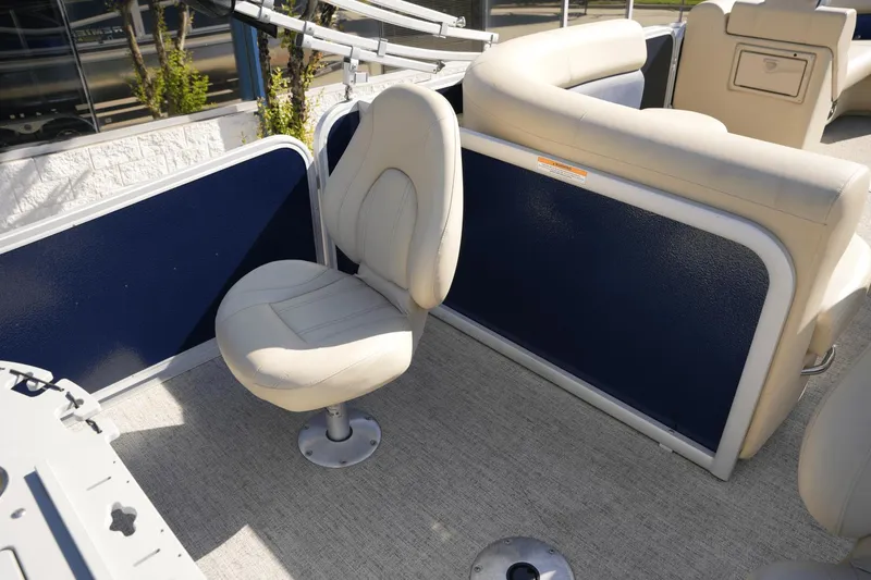 Slide: The Image of Premier 230 Sunsation 2023 - 22