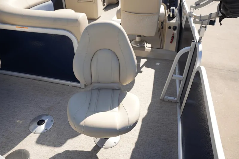 Slide: The Image of Premier 230 Sunsation 2023 - 23