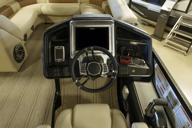 Slide: The Image of Premier 250 Intrigue 2023 - 7