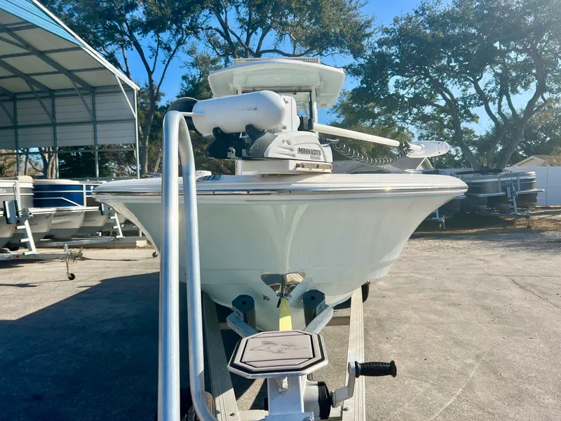 Slide: The Image of Robalo 266 Cayman 2023 - 5