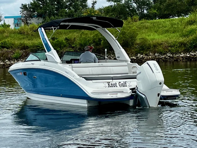 Slide: The Image of Sea Ray 270 SDX OUTBOARD 2024 - 4