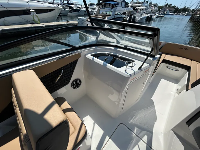 Slide: The Image of Sea Ray SPX 210 Outboard 2026 - 11