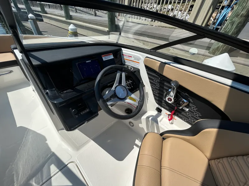 Slide: The Image of Sea Ray SPX 210 Outboard 2026 - 17