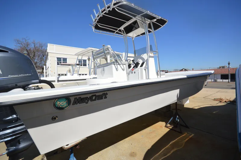 The Image of 2023 May-Craft 22 HANCOCK boat with T-top on display. - 0