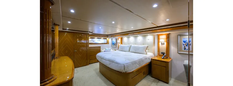 Slide: The Image of Viking 82 Convertible 2013 - 4