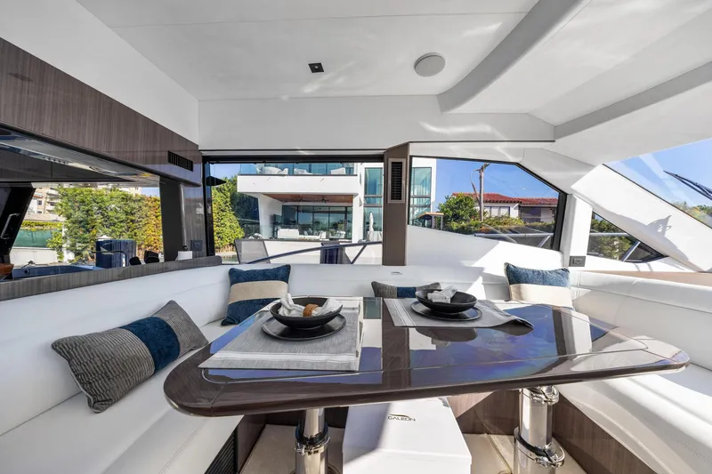 Slide: The Image of Galeon 50 FLY 2025 - 15