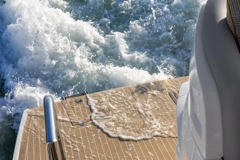 Slide: The Image of Galeon 50 FLY 2025 - 30