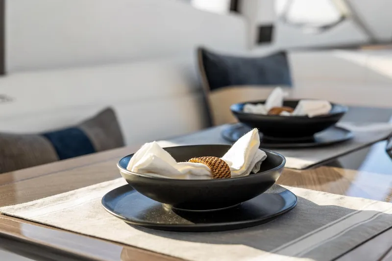 Slide: The Image of Galeon 50 FLY 2025 - 32