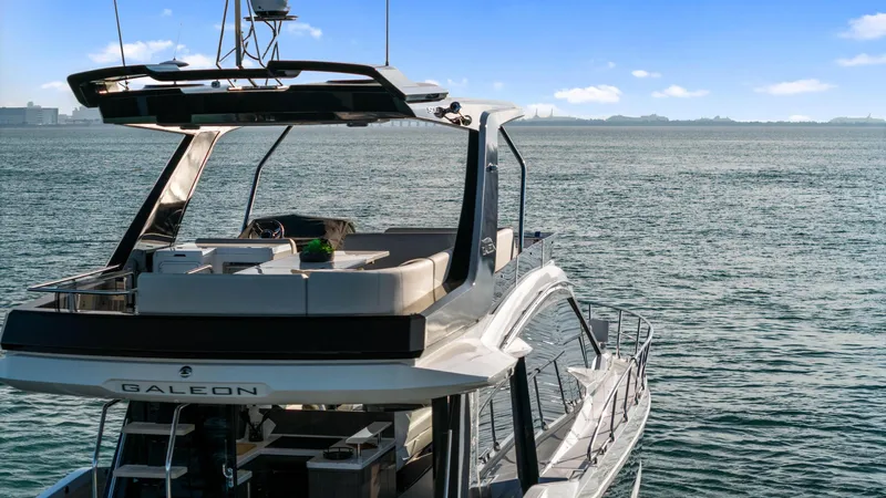Slide: The Image of Galeon 50 FLY 2025 - 4