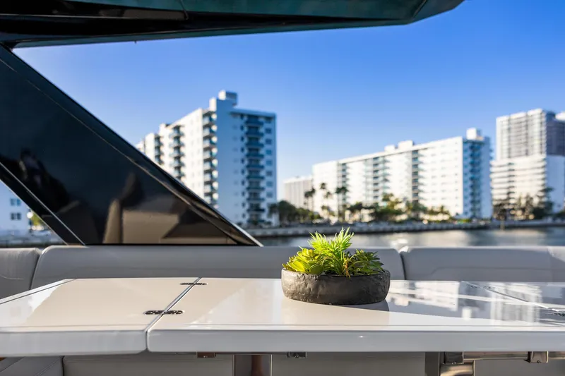 Slide: The Image of Galeon 50 FLY 2025 - 48